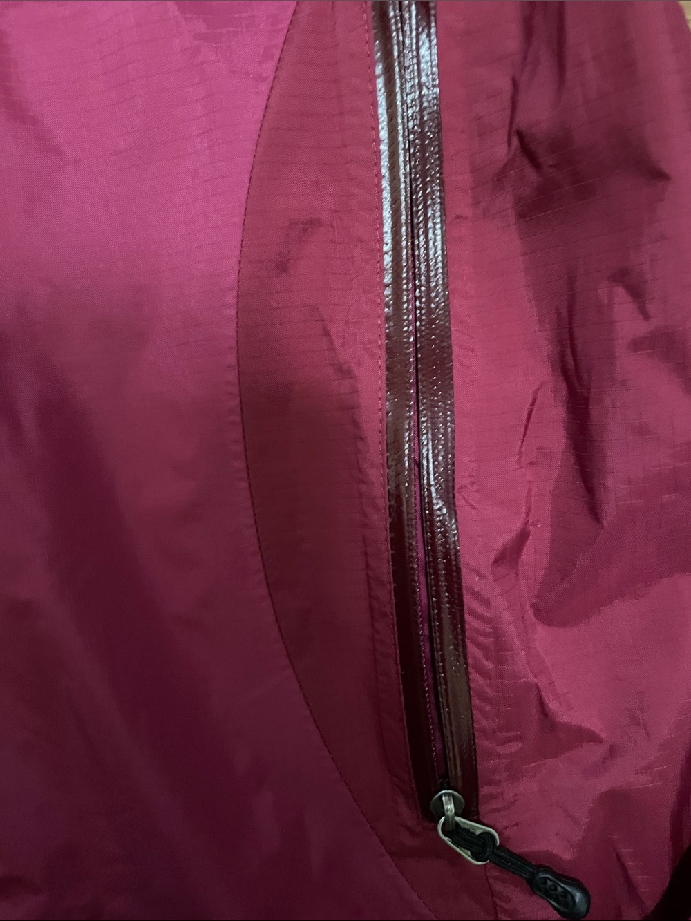 Patagonia Women's Raspberry Hooded Rain Shell Jacket - Picture 5 of 5